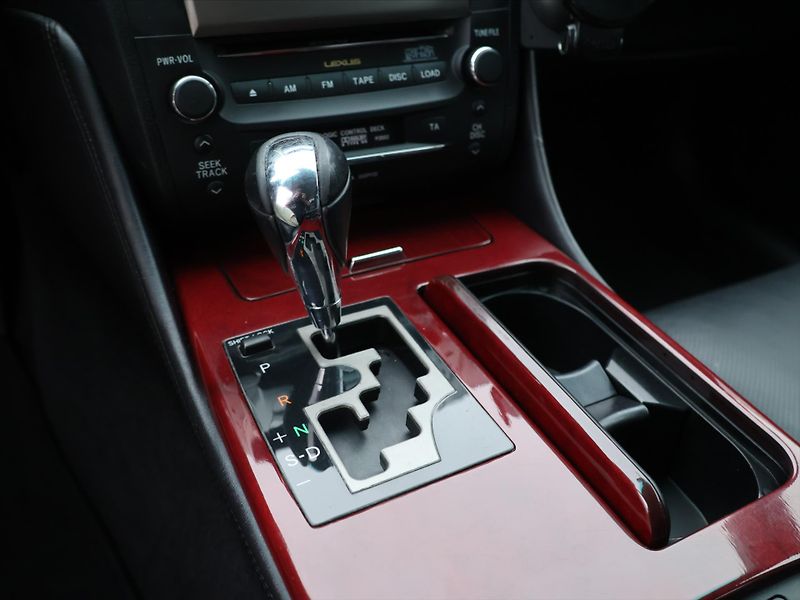Lexus GS 450h 3.5 HYBRID 218kW CZ Navi - fotka 24 z 34