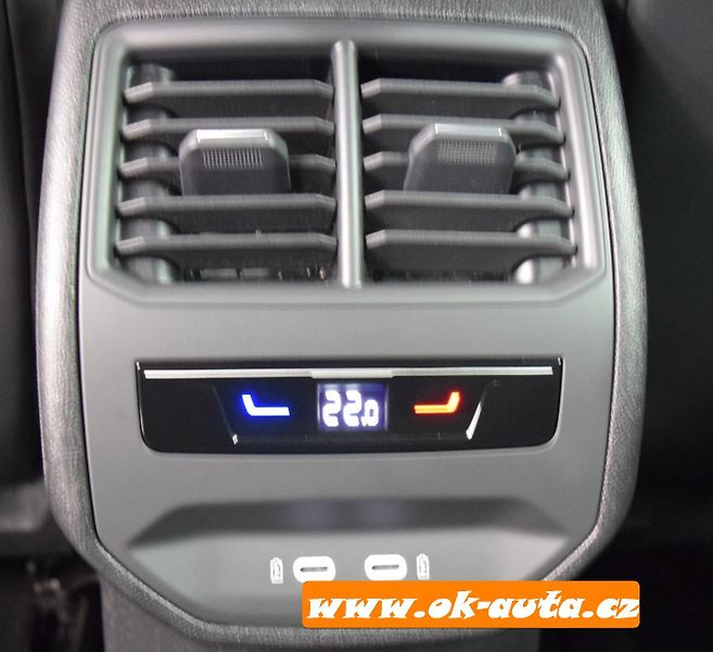 Cupra Formentor 2.0 TDI 4x4 DSG 33 000 KM - fotka 31 z 66