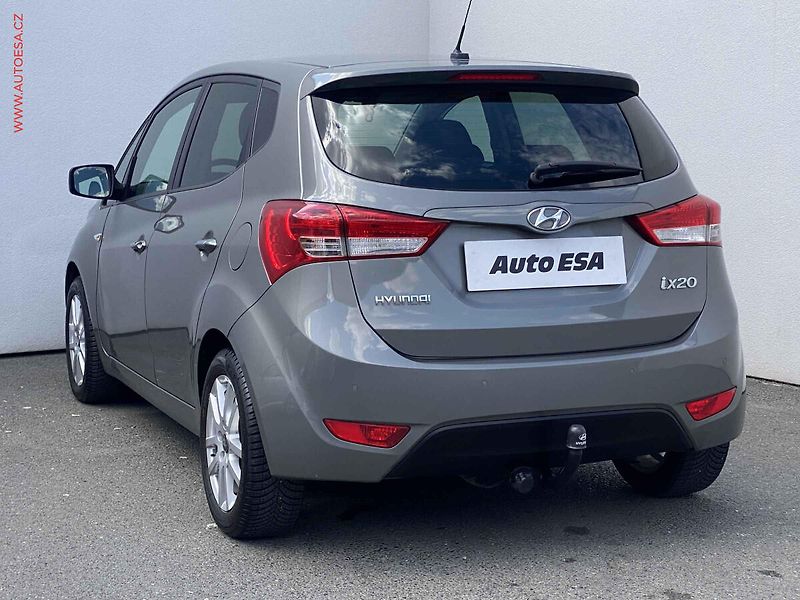 Hyundai ix20 (2018) 1.6i, Klima - fotka 6 z 16