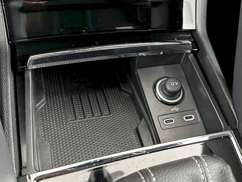 Škoda Karoq (2025) DSG 2.0TDI 110kW 4x4 SportLine - fotka 24 z 34