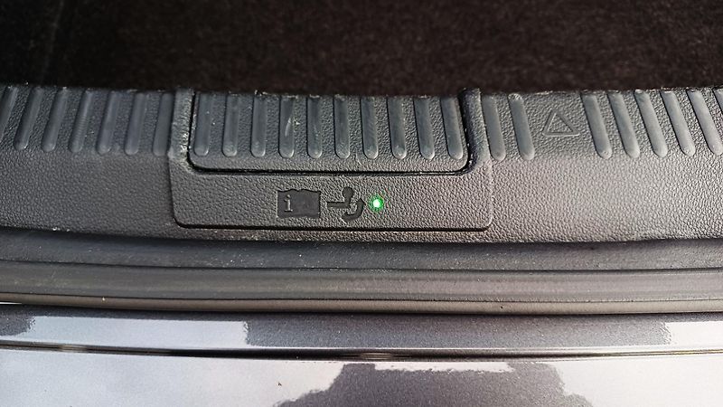 Škoda Superb L&K 2.0TSI 200kW-TZ-ČR-DPH - fotka 16 z 50