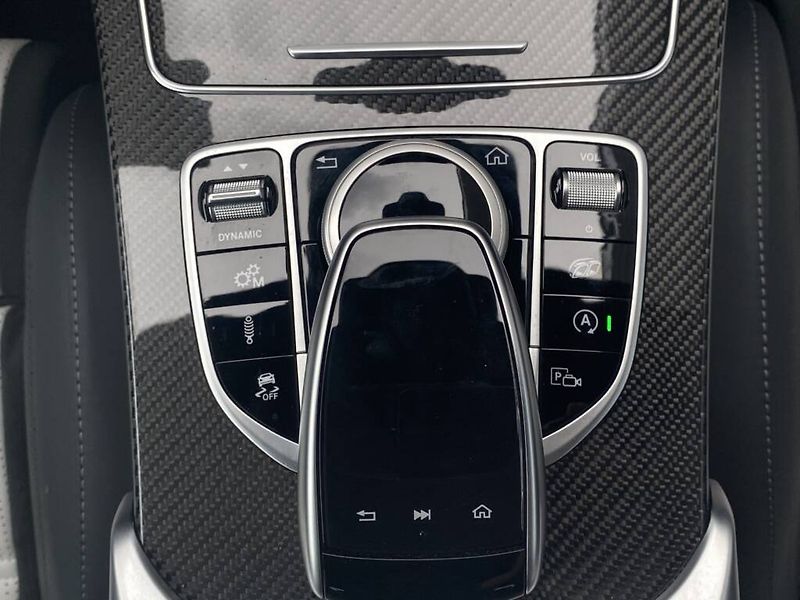 Mercedes-Benz Třídy C (2021) 63s AMG kupé - fotka 15 z 27