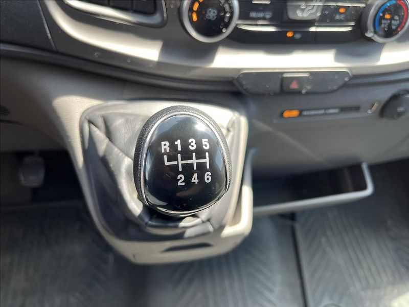Ford Transit 2,0 TDCi 96KW 7MÍST L3 ČR -DPH - fotka 19 z 36