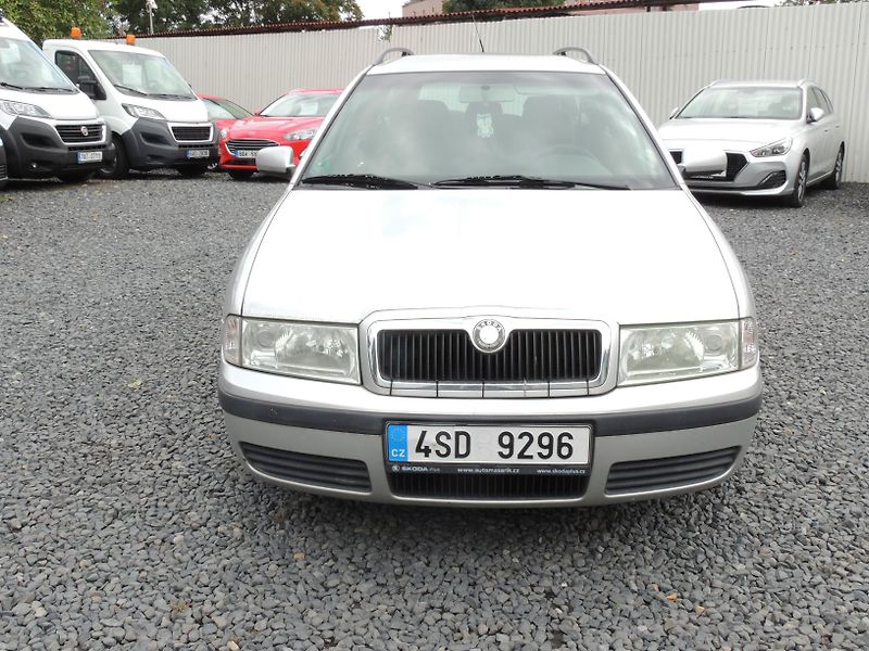 Škoda Octavia (2004) Combi 1.6i,75kw,klima - fotka 2 z 24