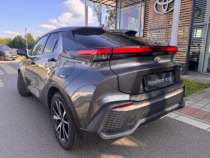 Toyota C-HR 1.8 Style - fotka 6 z 13
