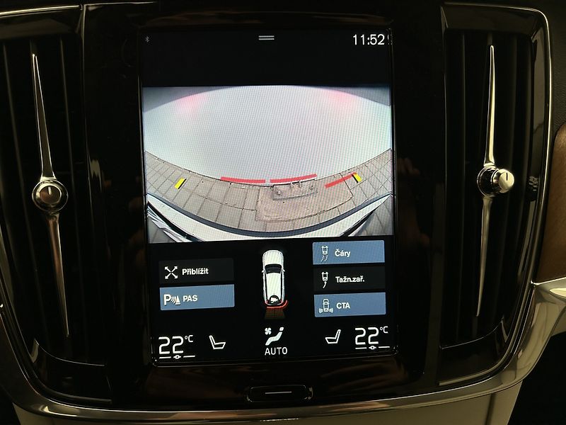 Volvo V90 2.0 Recharge 4x4 Inscription - fotka 21 z 29
