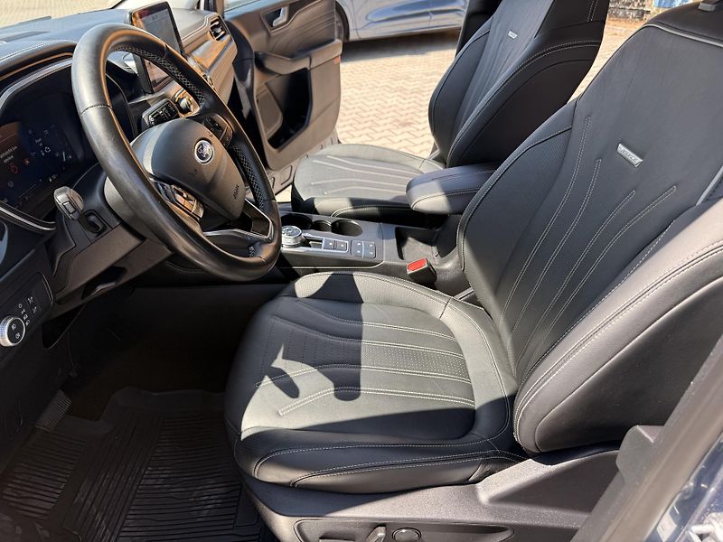 Ford Kuga (2022) 2.5 HEV,4x4,REZERVOVÁNO - fotka 21 z 51