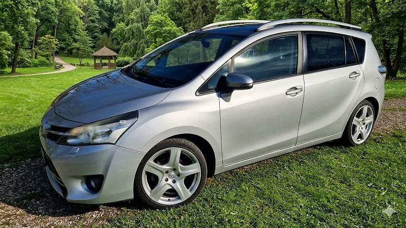 Toyota Verso 1.6 97 kw  Rezervace - fotka 25 z 27