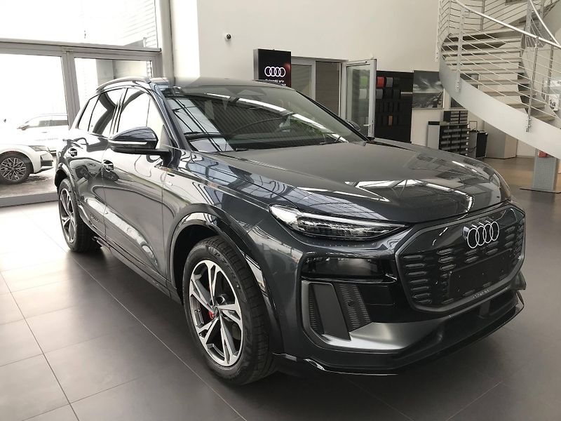 Audi Q6 e-tron quattro 100kWh - fotka 2 z 22