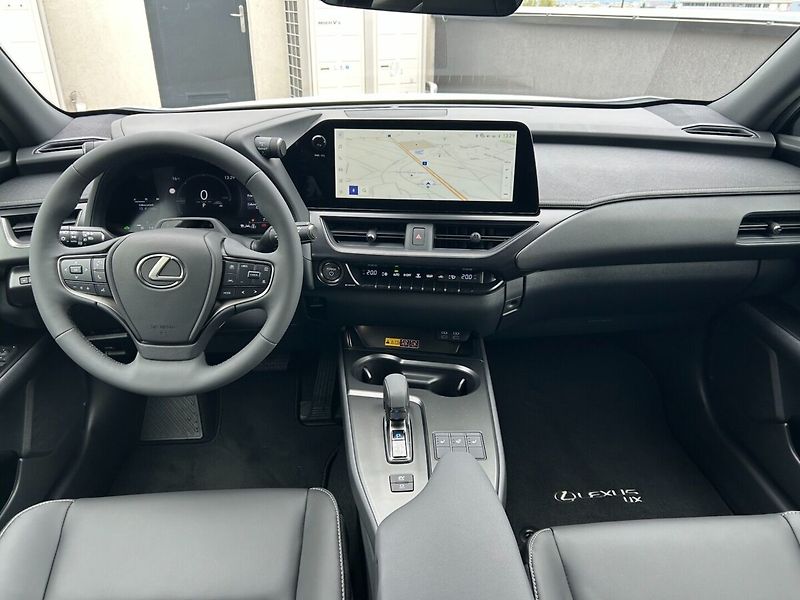 Lexus UX 300h 300h 2.0L HEV F SPORT DESIGN - fotka 7 z 10