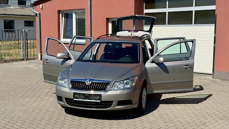 Škoda Octavia (2010) 1.6MPi*75kW*ELEGANCE*1.MAJ* - fotka 20 z 20