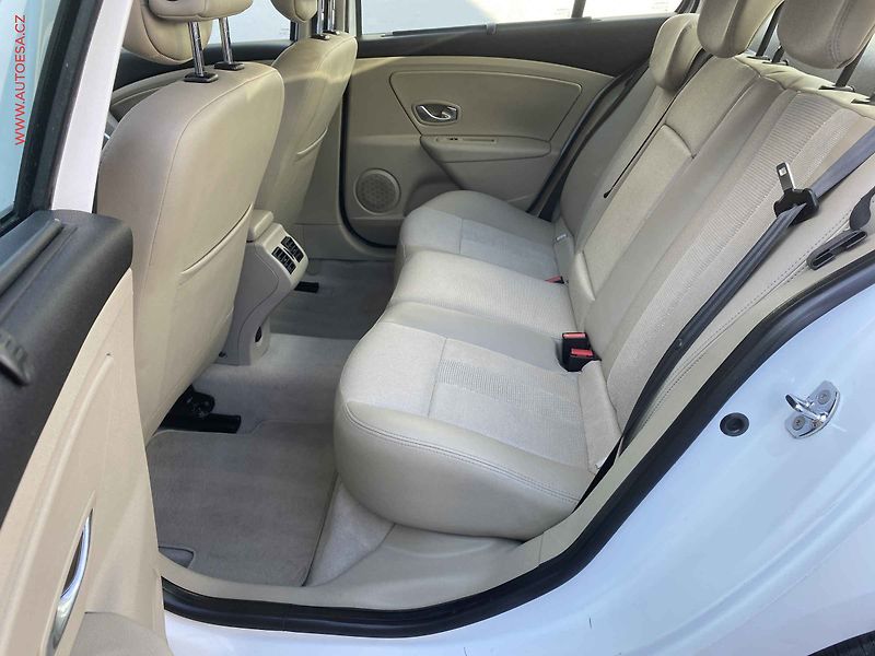 Renault Fluence (2012) 1.5dCi, ČR, Automat - fotka 10 z 18