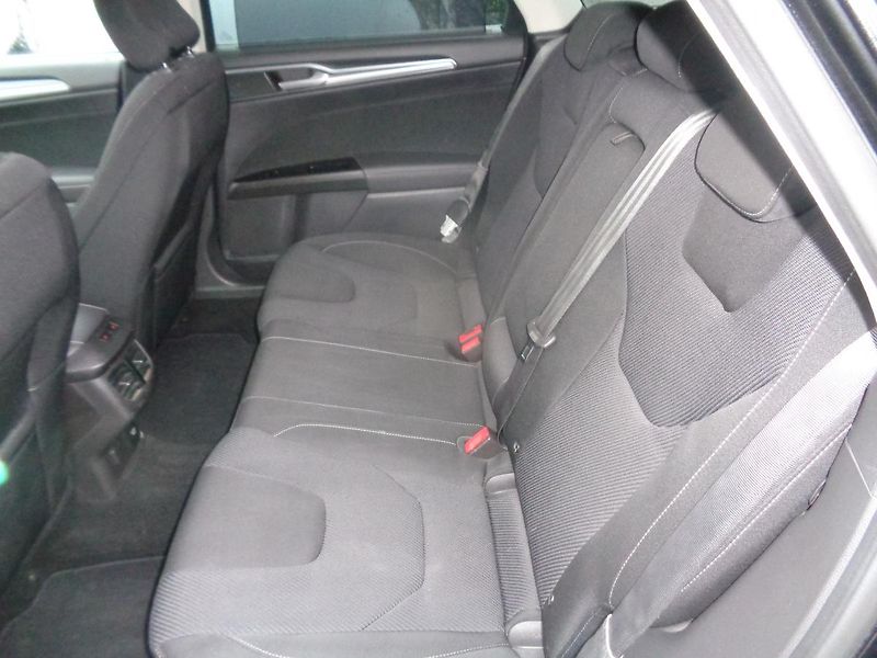 Ford Mondeo 2,0 - fotka 16 z 16