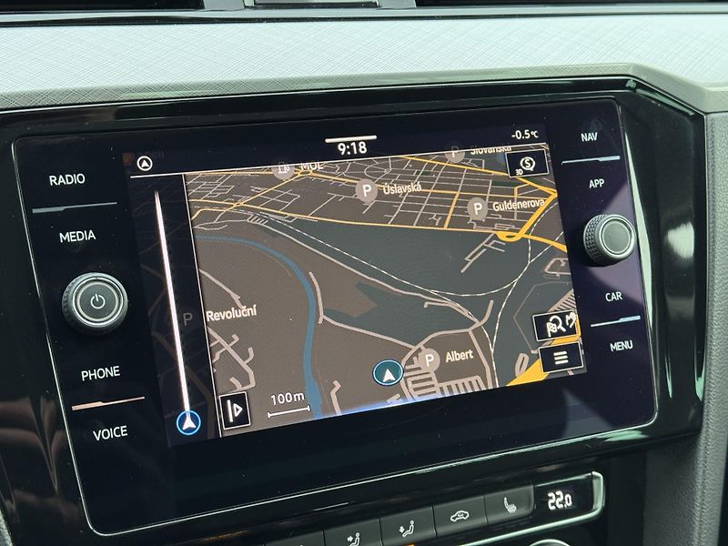 Volkswagen Passat (2020) 2.0TDi 140kW DSG Business, RZV - fotka 30 z 41