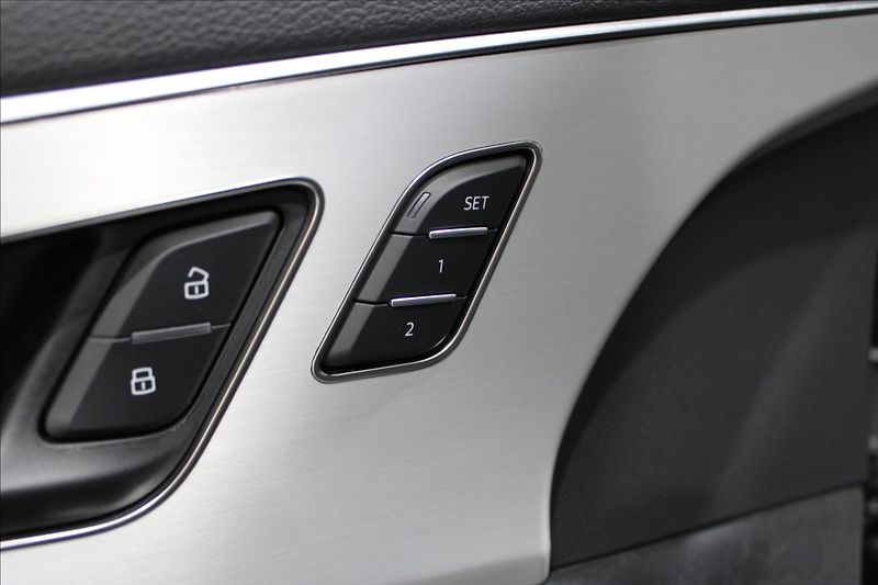 Audi Q7 3,0 TDI quattro S-Line - fotka 31 z 36