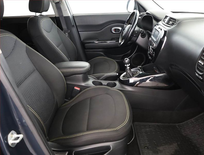 Kia Soul (2016) 1.6 CRDI, Tempomat - fotka 7 z 16
