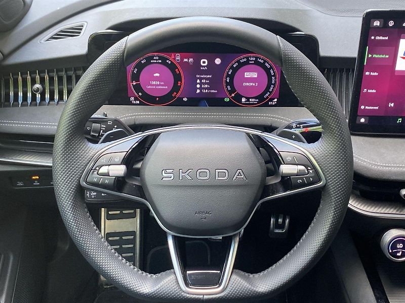 Škoda Superb (2025) Combi 2.0 TDI 4x4 DSG Sportlin - fotka 6 z 38