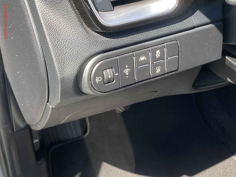 Kia Ceed (2019) 1.4 T-GDi, Vision, navi - fotka 12 z 18