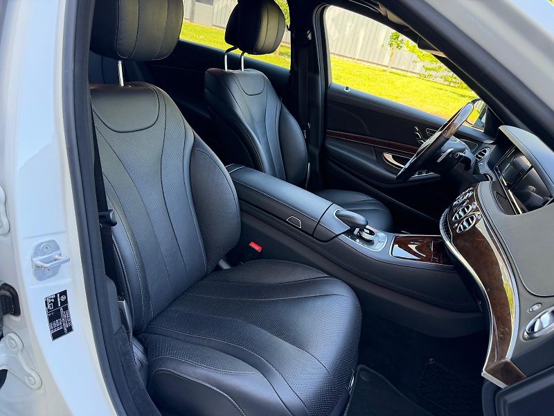 Mercedes-Benz Třídy S S500L 4-matic AMG /servis /  - fotka 26 z 36