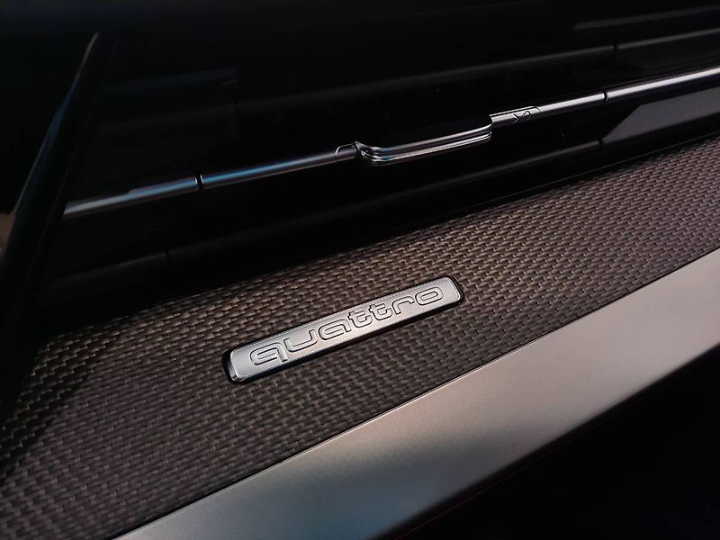 Audi RS 3 (2023) Sportback 2.5 TFSI quattro (29 - fotka 22 z 28