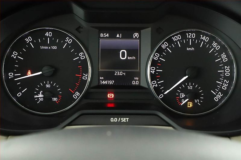 Škoda Octavia (2016) 1.4 TSI, Navi, Bi-Xenony - fotka 11 z 19