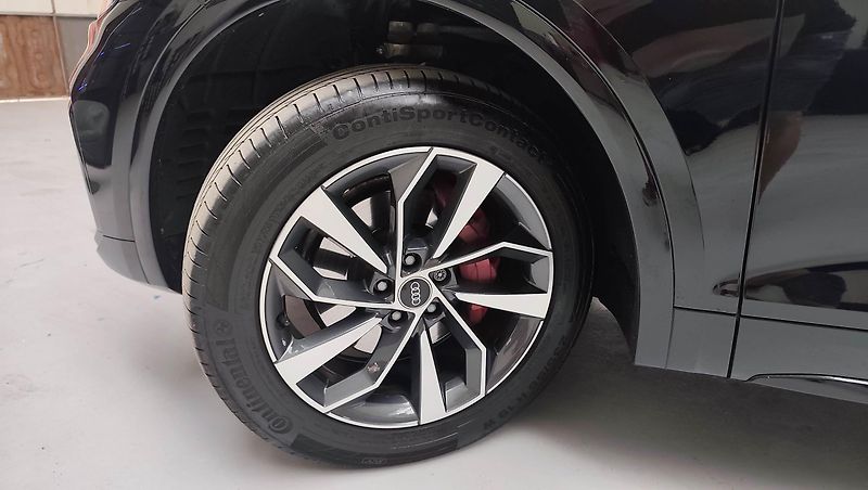 Audi Q5 (2023) Sportback S-line, B&O, Quattro - fotka 90 z 95