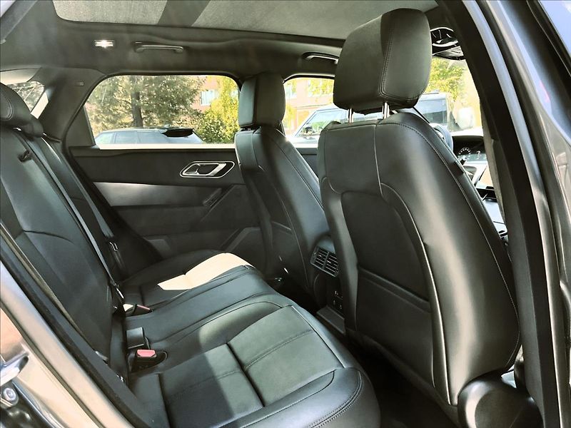 Land Rover Range Rover Velar 2,0 D200 DYNAMIC SE AWD - fotka 33 z 37