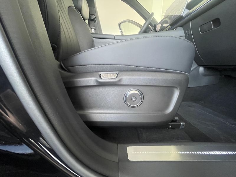 Chery TIGGO 9 PHEV (2026) 1,5T Unique - fotka 24 z 58