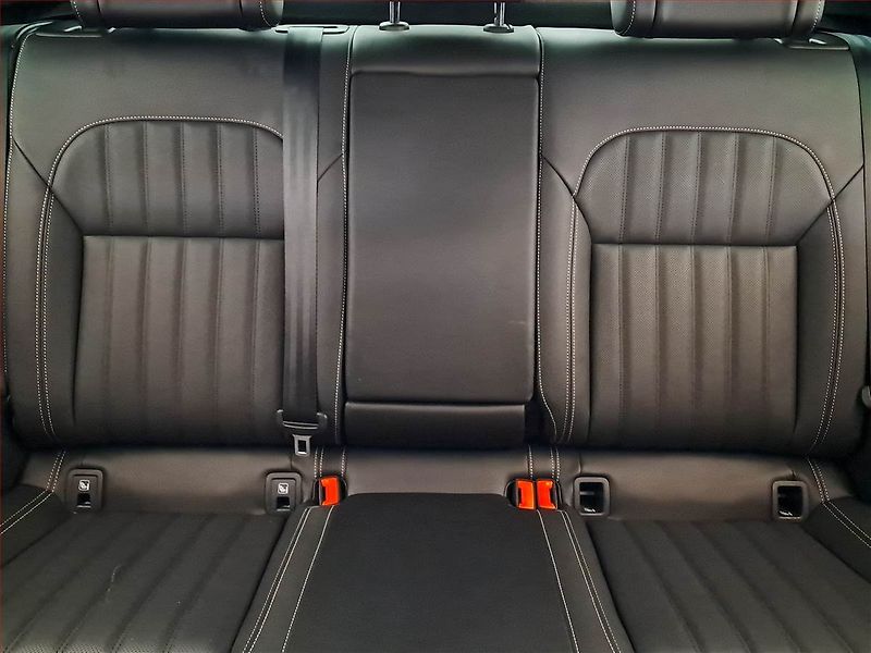 Škoda Superb (2023) Laurin&Klement 2.0 TDI - fotka 10 z 21