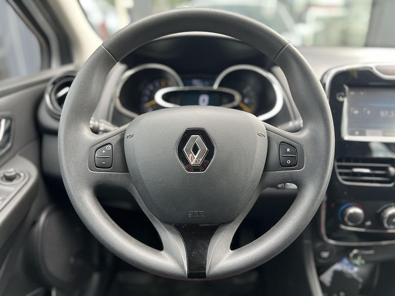 Renault Clio 1.2i 16v NAVI KLIMA PŮVOD ČR - fotka 14 z 39