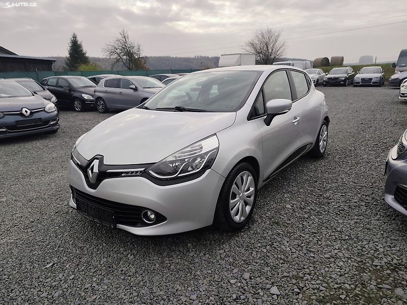 Renault Clio (2015) - fotka 2 z 30