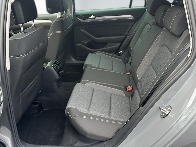 Volkswagen Passat 2.0TDI DSG 110kW DPH TZ 1.Maj - fotka 5 z 5