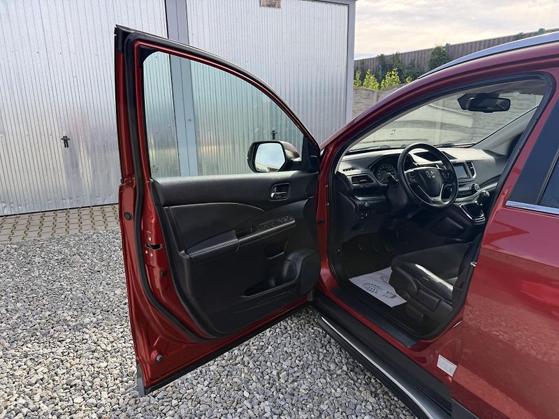 Honda CR-V 1.6CT-Di 4x4 160PS ČR 145TKM!! - fotka 92 z 159