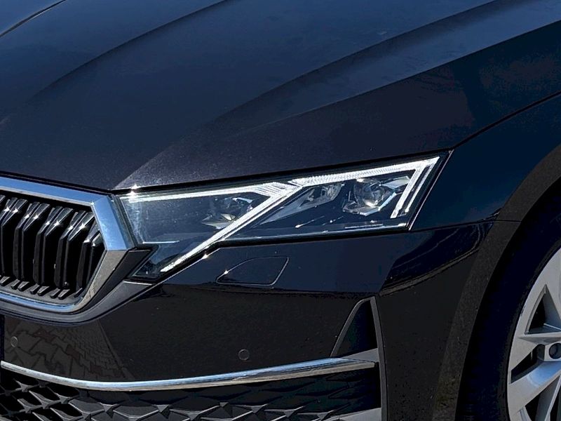 Škoda Octavia (2024) Top Selection 1.5 TSI DSG M-HE - fotka 21 z 34
