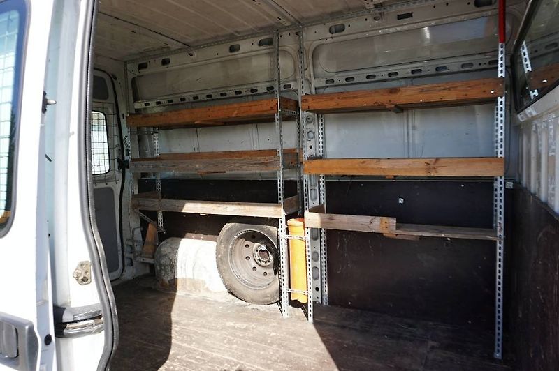 Renault Master (2005) 2,5 DCI 84 kW - fotka 13 z 26