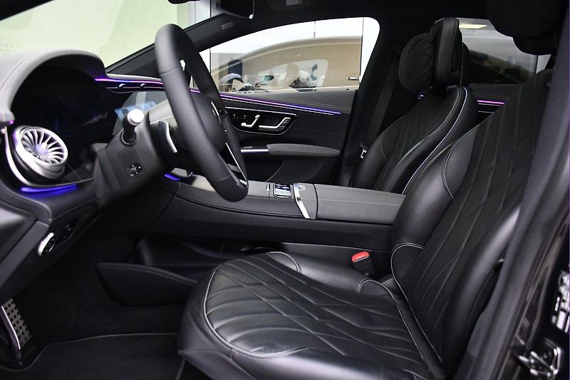 Mercedes-Benz EQS 580 4M AMG HYPERSCREEN 99%SoH - fotka 13 z 46