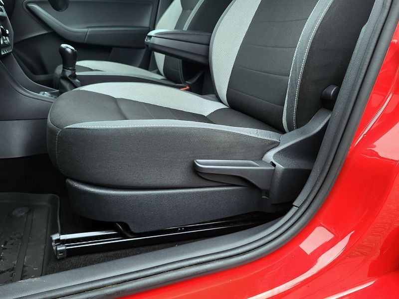 Škoda Rapid 1.0 TSI 81kW AMBITION *ČR - fotka 25 z 44