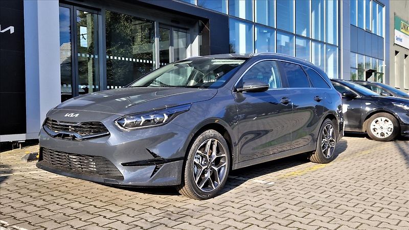 Kia Ceed 1,5 SW T-GDi 7DCT TOP + BUS - fotka 3 z 5