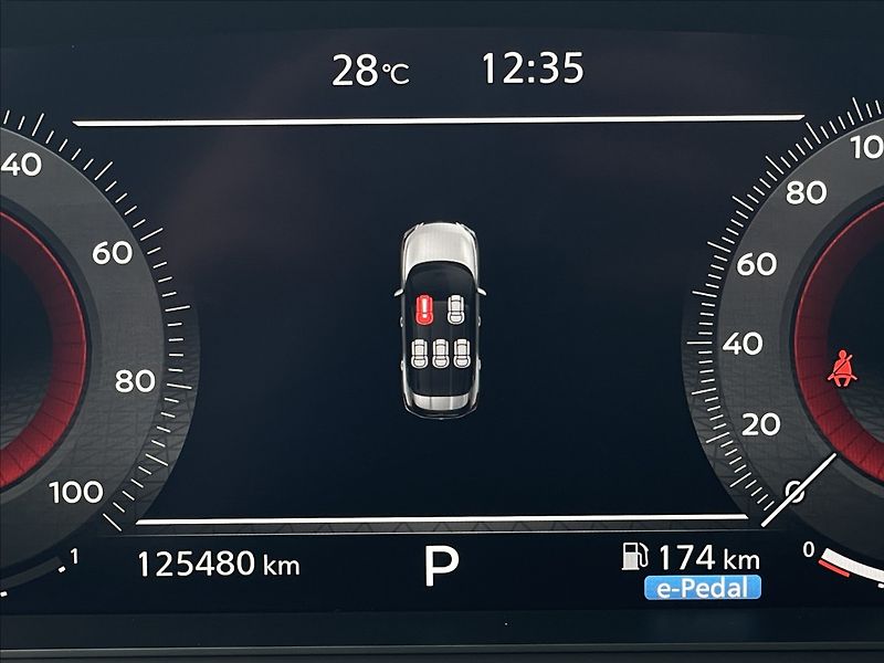Nissan X-Trail 1,5 e-POWER e-FORCE AWD TEKNA+ - fotka 10 z 24