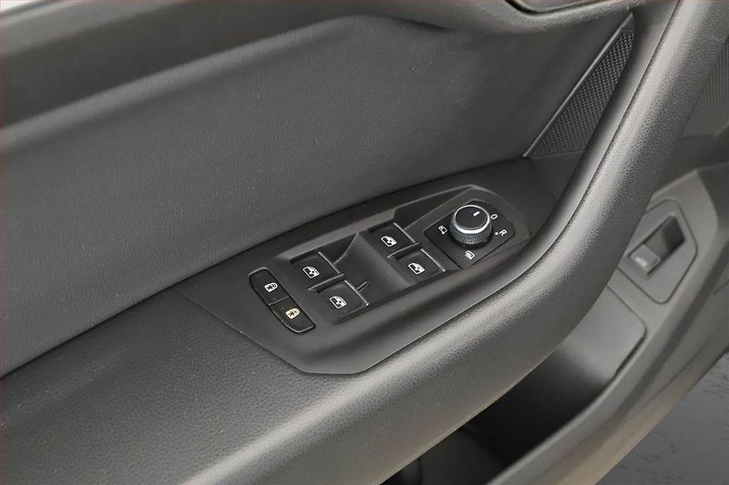 Volkswagen Touareg (2019) 3.0 TDI, NAVI,VZDUCH,CZ - fotka 24 z 30