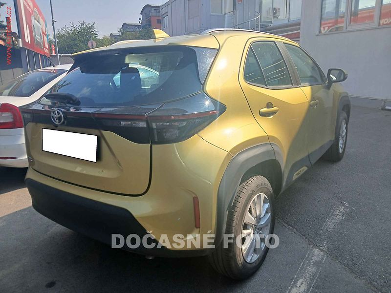 Toyota Yaris Cross (2022) 1.5i, 1.maj,ČR, servis.kniha - fotka 2 z 3