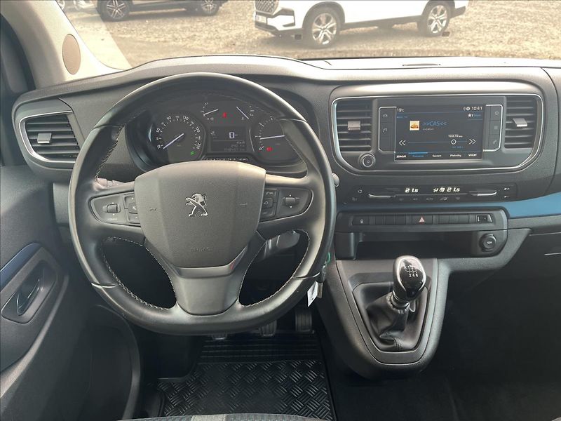 Peugeot Traveller 2,0 BlueHDI  Active - fotka 11 z 27
