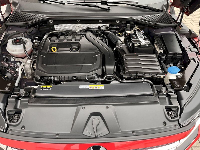 Volkswagen Arteon (2022) 1,5TSI 110KW R-LINE - fotka 17 z 25
