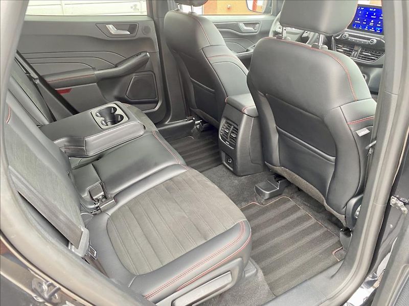 Ford Kuga 2,0 EcoBlue  ST-LINE AWD záruk - fotka 19 z 52