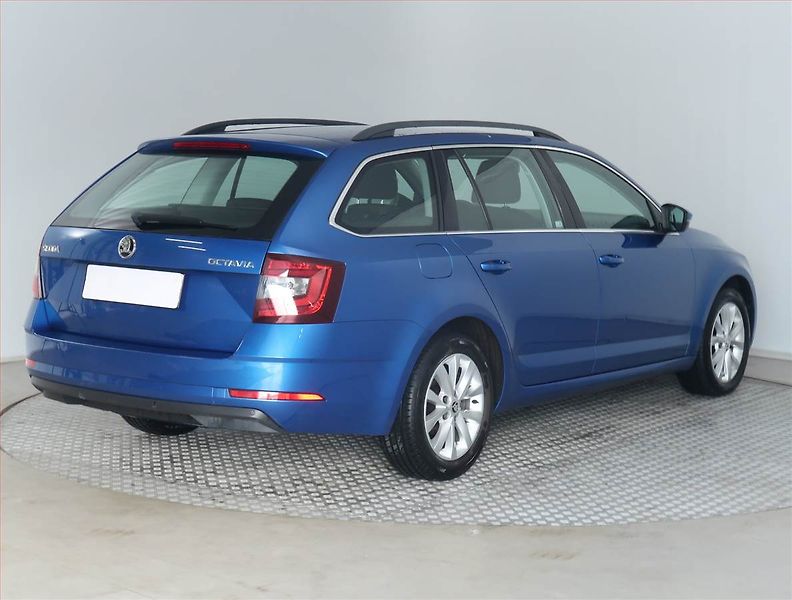 Škoda Octavia (2017) Style 2.0 TDI, Tempomat - fotka 5 z 19