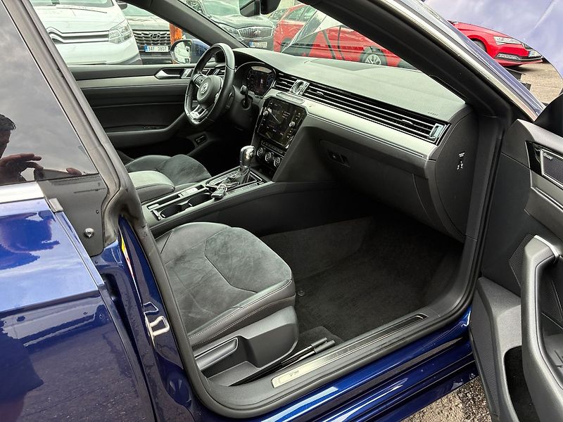 Volkswagen Arteon 2.0 TDi R-Line 4x4 140 kW - fotka 25 z 27