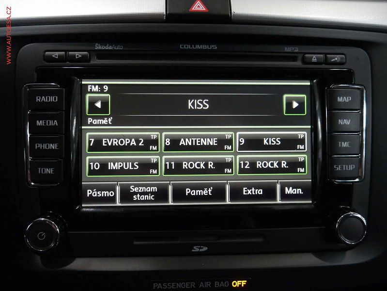 Škoda Superb (2011) 2.0 TDi, 1.maj, DSG, navi - fotka 15 z 23