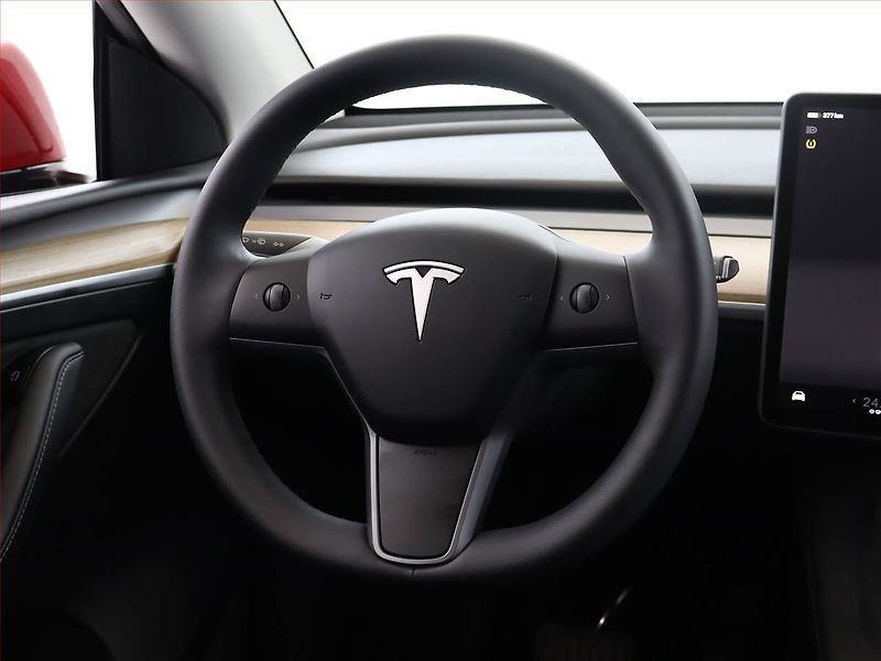 Tesla Model Y (2022) Long Range AWD 79kWh, SoH 94% - fotka 13 z 23