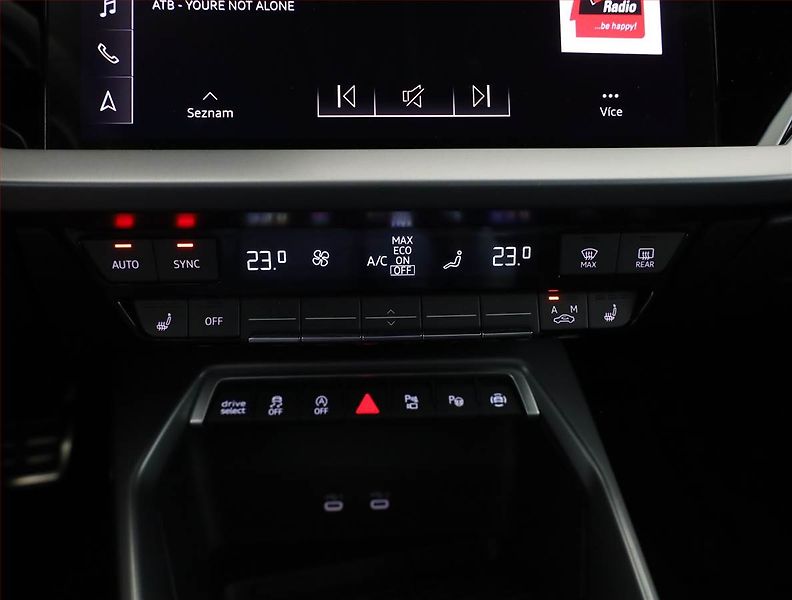 Audi A3 (2024) 35 TFSI - fotka 12 z 21
