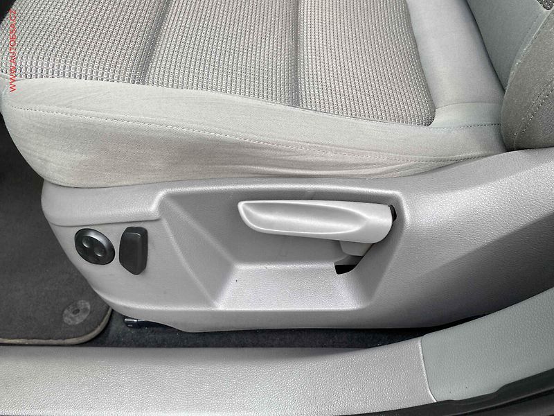 Volkswagen Sharan (2011) 1.4 TSI LPG, AC, TZ, výhřev - fotka 14 z 17